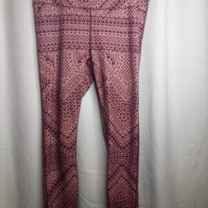 Fabletics Leggings Women M Cropped Capri Athletic Active Patterned Pink